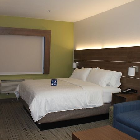Holiday Inn Express & Suites - Tulare By Ihg Kültér fotó