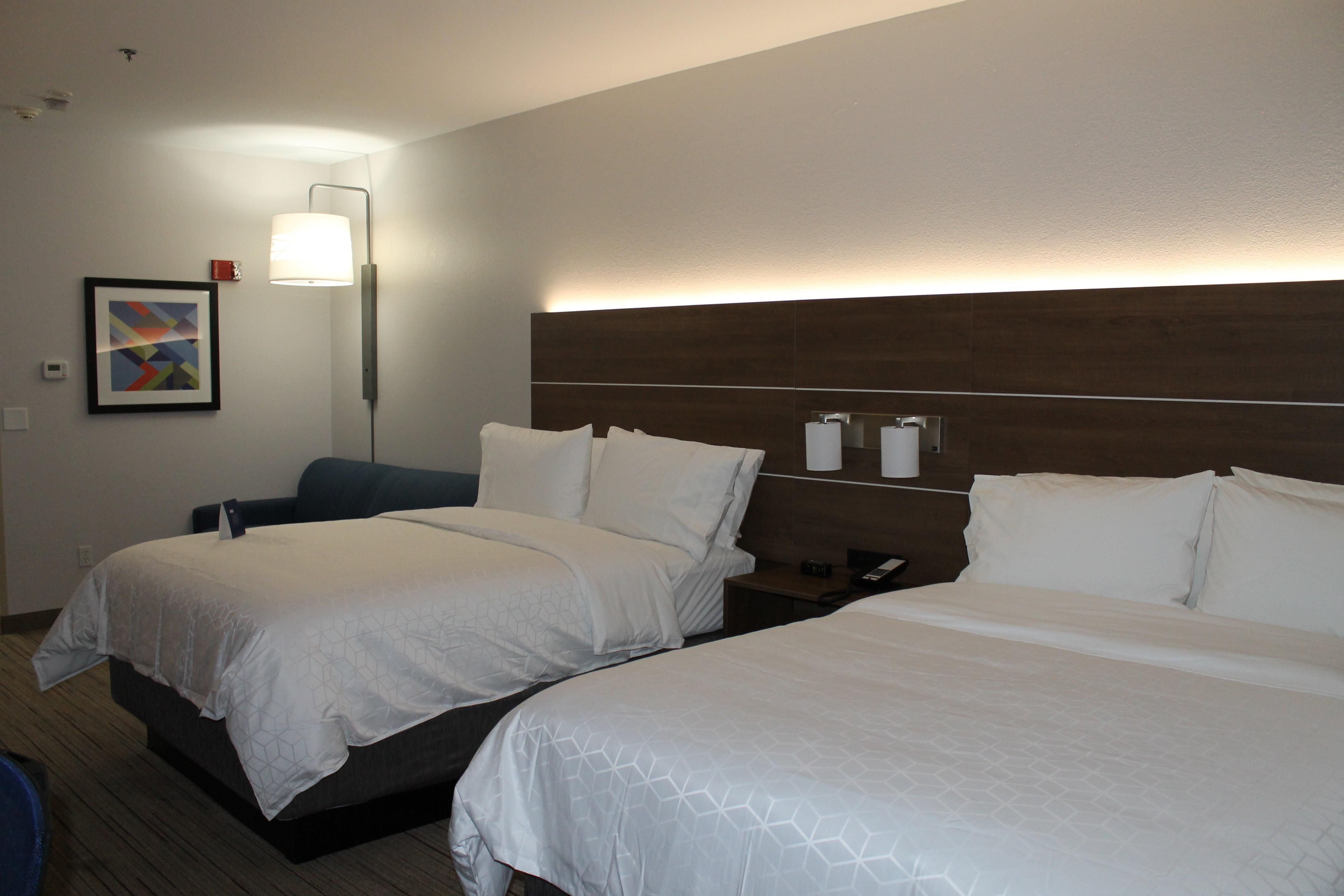 Holiday Inn Express & Suites - Tulare By Ihg Kültér fotó