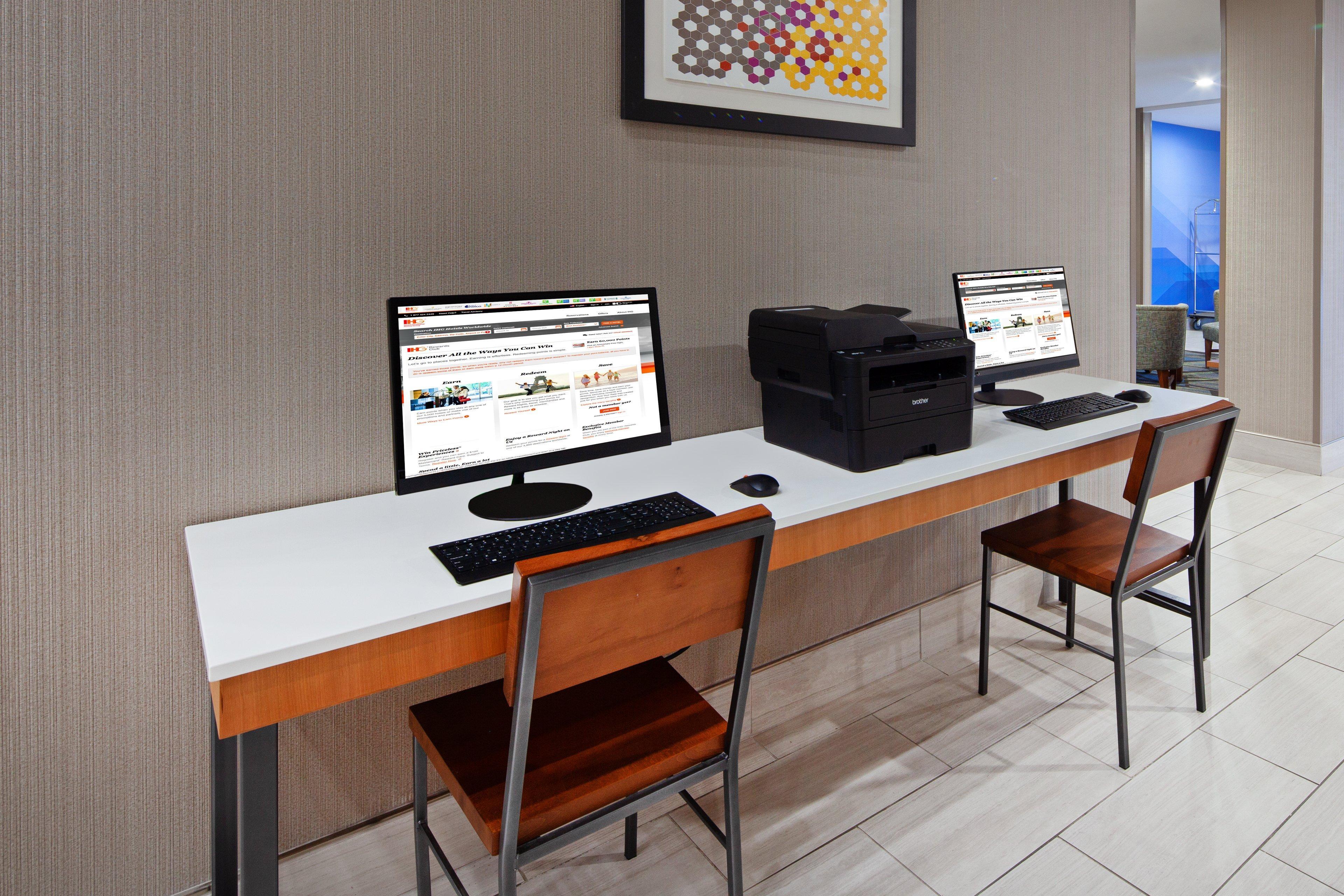 Holiday Inn Express & Suites - Tulare By Ihg Kültér fotó